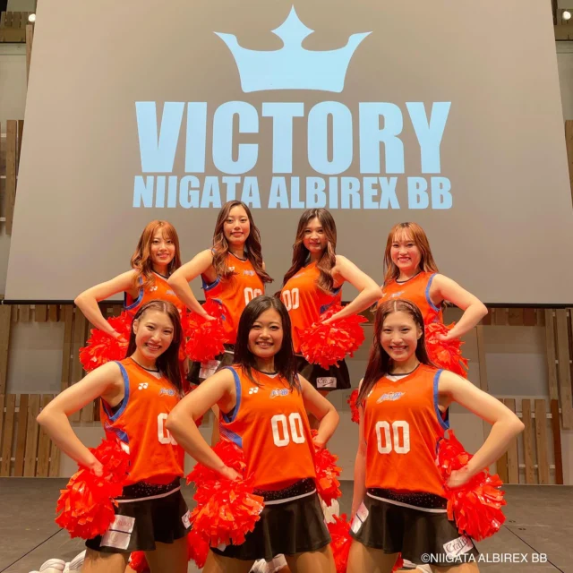 🏀
WIN!!

2024-25 season
B3 PLAYOFFS
QUARTER FINAL
GAME１AWAY戦
vs香川ファイブアローズ
PUBLIC　VIEWING

本日もたくさんのご来場と
熱い熱いブーストをありがとうございました🔥
明日もアオーレであおうれ！！

We 're Always 
On Your Side.
🔥🔥

#QF
#2024-2025シーズン
#Bリーグ
#albirexbb 
#アルード
#bリーグ 
#bリーグチア 
#jリーグチア 
#albirexcheerleaders 
#アルビチア