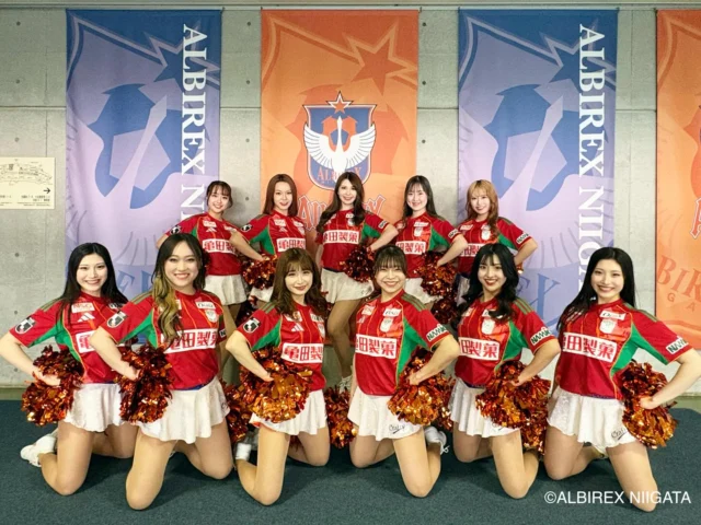 ⚽️
2-3

明治安田J2・J3百年構想リーグ　
WEST-Aグループ　
第7節　vsカターレ富山

本日も熱い応援を
ありがとうございました❗️

次回ホームゲームは
4月4日（土）金沢戦
14:00キックオフ
@denka_bigswan_stadium 
でお会いしましょう！

Let's Go! ALBIREX!!

#albirexniigata
#アイシテルニイガタ
#albirexcheerleaders