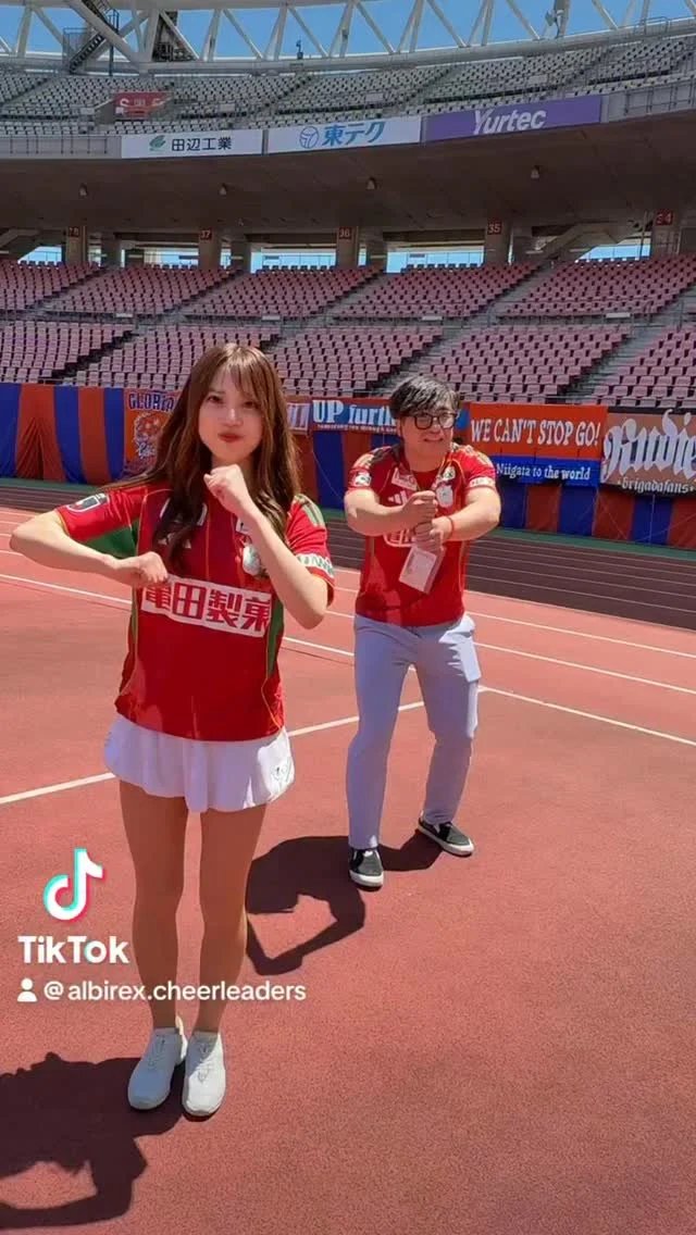いよいよ2026Jリーグ100年構想リーグ最終戦⚽️

真紅の雪椿ユニフォームも見納めです！

スタジアムMC森下さんと
熱く会場を盛り上げます🔥

#100年構想リーグ 
#albirexniigata 
#albirexcheerleaders 
#アルビチア