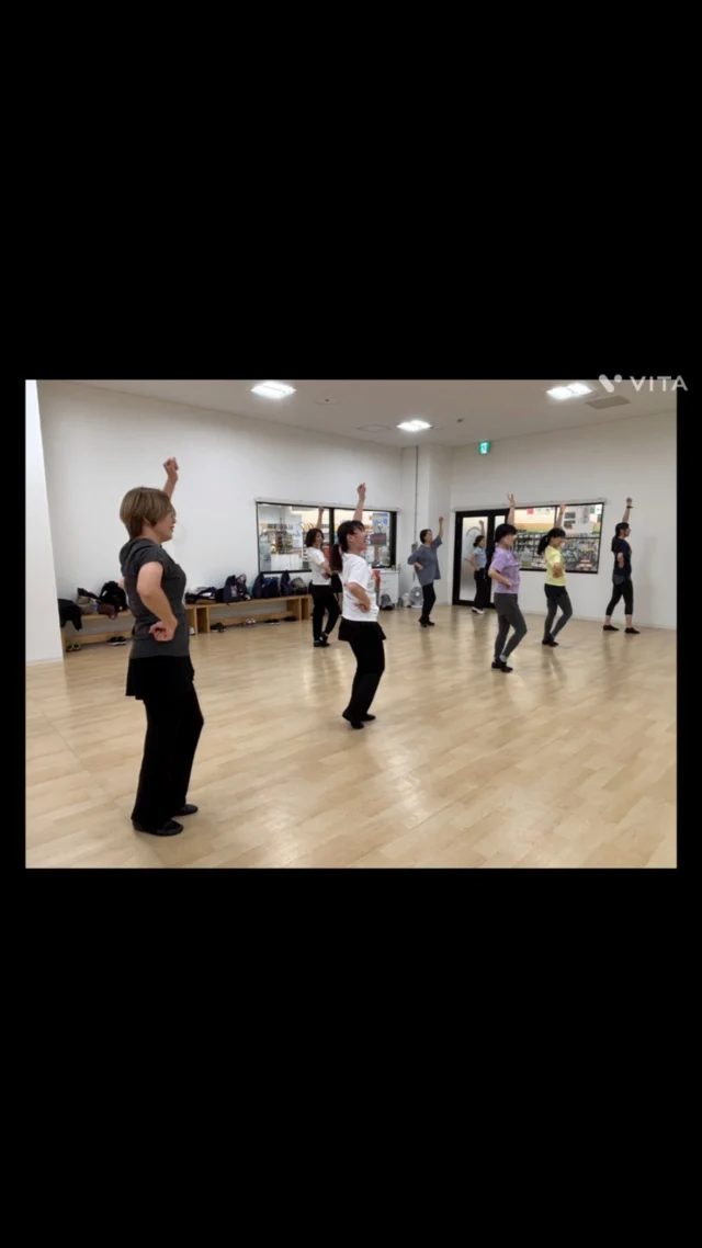 🍉

VENUS class

大人クラスは月に一度90分対面レッスンを行っています🌻

今月は、スクールフェスティバルのダンスの振り入れを行いました‼︎
今年度はアームモーションがたくさん入っているので、全員で揃えてカッコよく踊って欲しいな♡と思います☺️

少し振りが早い部分もありますが、皆さんなら出来る‼︎と思いますのでまた来月も一緒にたくさん踊りましょう🫶

#アルビレックスチアリーダーズスクール #チアダンス #新潟 #新潟ダンス #新潟