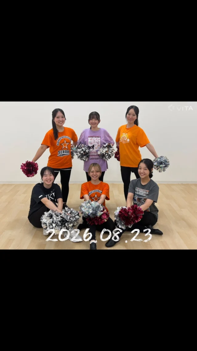 🍉

IRISCLASS_8月_

大人クラスは月に一度90分対面レッスンを行なっています🌼

今月はスクールフェスティバルの振り付けを復習しました‼︎
筋トレや2人1組でのストレッチなど、お盆休み・夏休みでしっかり休んだ体を元に戻すようにしっかりと時間をかけて動かしました✨

来月からいよいよフォーメーションを入れ調整をしたいと思います🌱
皆さん、ダンスの復習を…お願いしますね🤭

#アルビレックスチアリーダーズスクール #チアダンス #新潟 #新潟ダンス #チアリーダー