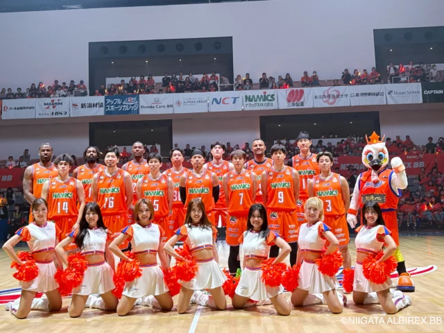 🏀
69-72

りそなグループ 
B.LEAGUE 2026-27 

B.LEAGUE ONE 
NCTサンクスデー
新潟アルビレックスBBホーム開幕戦
vs金沢サムライズ

たくさんの熱い熱いブーストを
ありがとうございました🔥
明日こそ勝利を掴み取りましょう！

＼＼　JUST US！　／／

We 're Always 
On Your Side.

明日もアオーレ長岡で
お会いしましょう‼️

Let's  Go❗️
ALBIREX BB‼️

💃opening performance
choreographer
@kei_hirata 

#Bリーグ
#albirexbb 
#bチア
#albirexcheerleaders 
#アルビチア
