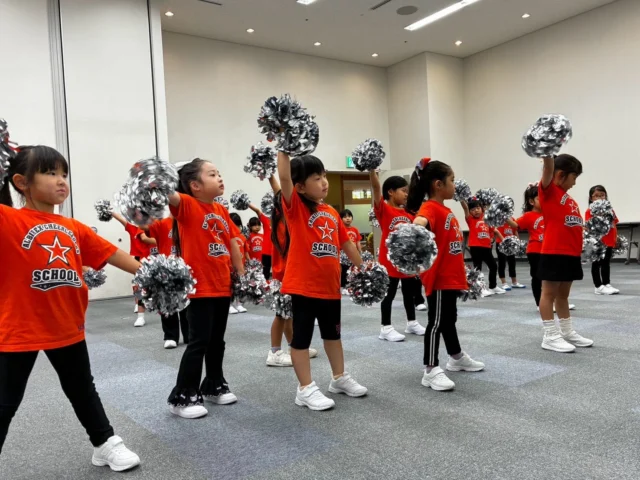 .
.
.
2026.10.10(Sat)
Special Cheer Camp⭐️

フェスティバルに向けて
プチフィナーレの振り入れを行いました✊✨

どのクラスも真剣そのもの…
また各クラスでもしっかり踊り込んで、素敵な一曲を創り上げていきましょう🩵

スクール生のみんなで
最高のステージにしようね！📣✨

#新潟 #niigata
#specialcheercamp
#スペシャルチアキャンプ
.
.
.
