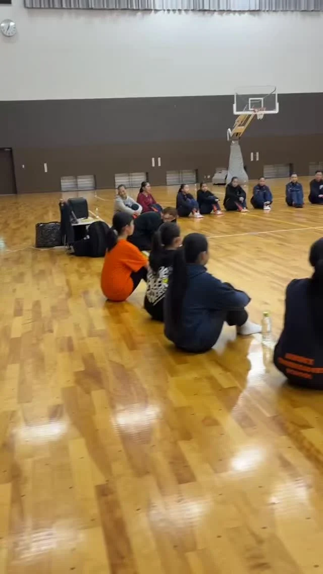 ★
★
★
Jr.cheerleaders 体験会✨✨

小学6年生以上でJr.チアに興味を持ってくれているスクール生を対象にジュニアチア体験会を開催しました⭐️

ワクワクやドキドキでいっぱいの2時間だったのではないかなと思います！
みんなNICE Challengeでしたよ🔥🔥

「出来ない事があっても頑張ってチャレンジします！」と決意表明をしてくれて、みんなの体験会に対する熱い想いを感じる事が出来て、すごく嬉しかったです✨♥️

クロスフロアの時間では、「ここだけは絶対にやろうポイント✌🏻」を決めながら行いましたが、全員が意識を切らさずに、絶対にやろう！とする気持ちが伝わり、一体感を感じる事が出来ました🔥🔥

一つ一つの事を吸収しよう！絶対にこれだけはやろう！とする気持ちが一人ひとりからヒシヒシと伝わってきました✨✨

今回の経験がみんなのこれからのチアダンス人生の大きな糧となりますように！
更なるレベルアップに少しでも繋がりますように！

そして、みんながチアダンスを通して、ここから成長していく姿を見れる事をこれからも楽しみにしています🎶

そしてそして、今回の体験会での"出会い"も大切にしていきましょう🤝⭐️
ぜひイベントなどで、また会えた出来た時には声をかけ合えるととっっても素敵ですね✨✨✨

体験会に参加してくれたみんな、ありがとう！！！
またここからみんなで頑張ろう★

本日もご送迎してくださった保護者の皆様、本当にありがとうございました！！

*・。*・。*・。*・。*・。*・。*・。

Jr.CheerleadersのYouTubeでは
Jr.メンバーの本番やレッスンの様子、
そしてオフショット公開中👍🌸

チャンネル登録🌟高評価🌟
お願いいたします( ˊᵕˋ )🧡

Let's Go！Jr.Cheerleaders★

*・。*・。*・。*・。*・。*・。*・。

#チアダンス 
#体験会
#出会い
#よく頑張りました
#nicechallenge